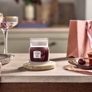 Yankee Candle Black Cherry Signature Jar Candle