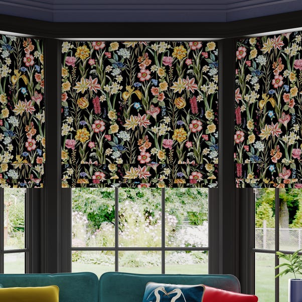 Maximalist Tropical Made to Measure Roman Blind Tropical Black