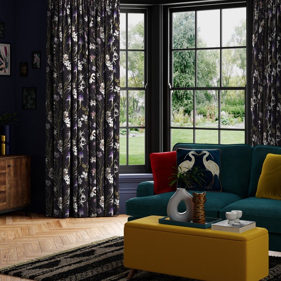 Maximalist Iris Made to Measure Curtains Iris Black