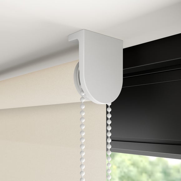 Iona Daylight Made to Measure Flame Retardant Roller Blind Iona Sandstone