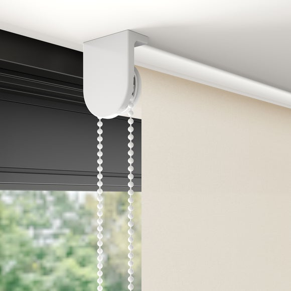 Iona Daylight Made to Measure Flame Retardant Roller Blind Iona Sandstone