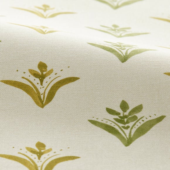 Emily Bond Molly Made to Measure Roman Blind Leaf