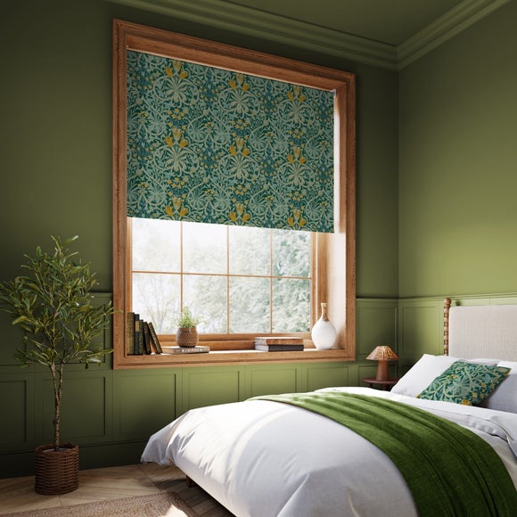William Morris Woodland Weeds Blackout Made to Measure Roller Blind Woodland Weeds Evergreen