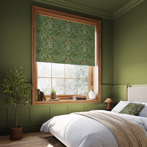 William Morris Woodland Weeds Blackout Made to Measure Roller Blind Woodland Weeds Velvet Fennel