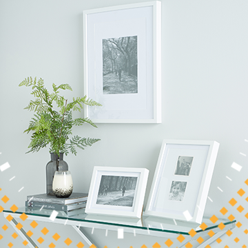 White Essentials Photo Frame