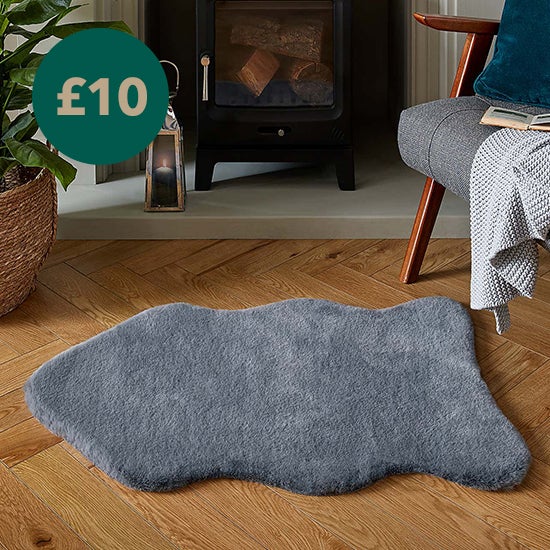 Supersoft Single Pelt Faux Fur Rug