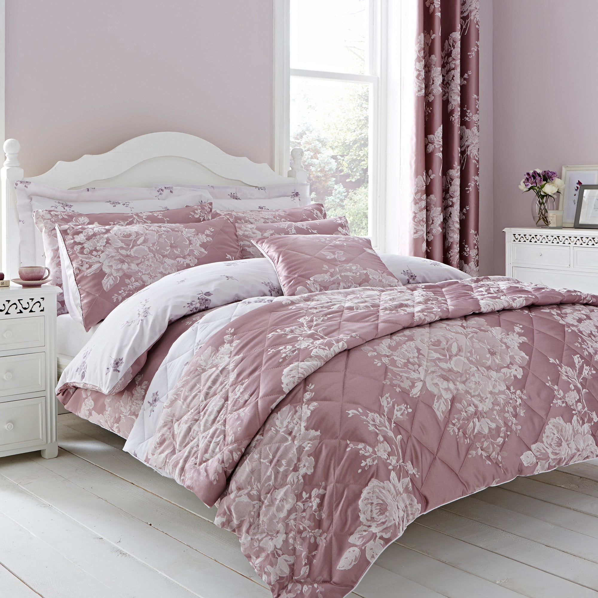 Laura Mauve Jacquard Bed Linen Collection | Dunelm