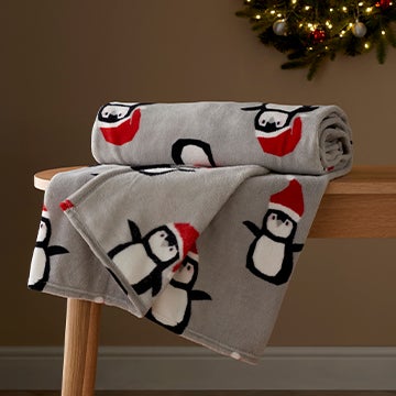 Penguin Printed Fleece Throw